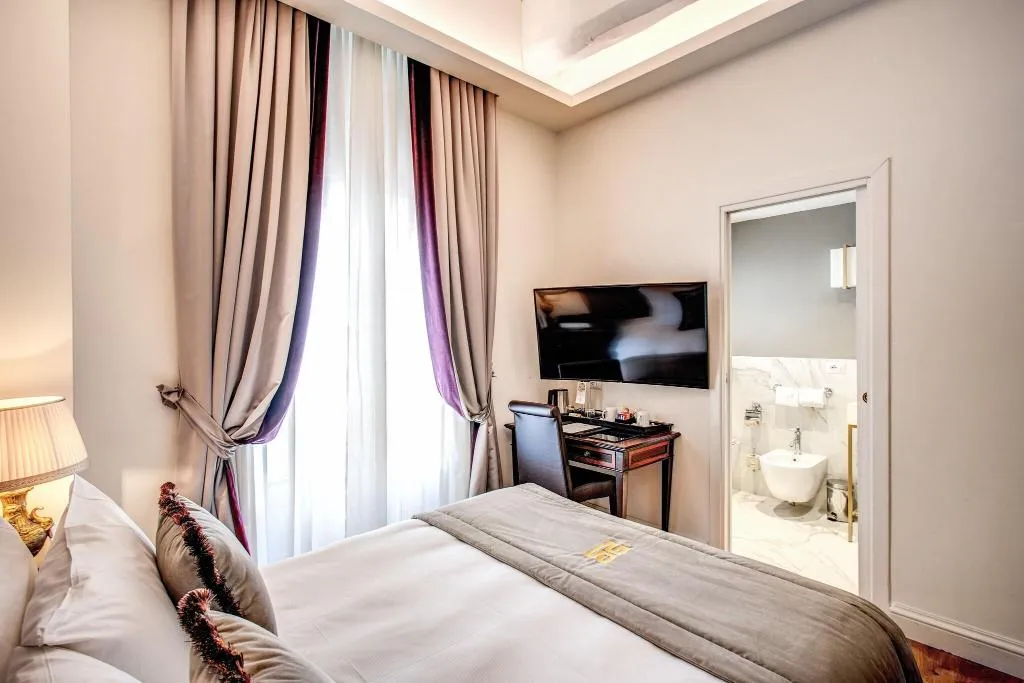 SINGLE ONE BED Room, Eitch Borromini Palazzo Pamphilj, Rome