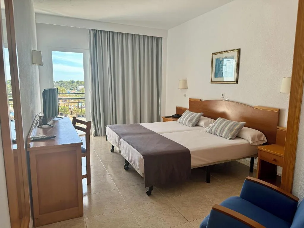 TWIN SEA VIEW WITH BALCONY Room, Cala Ferrera, Majorca