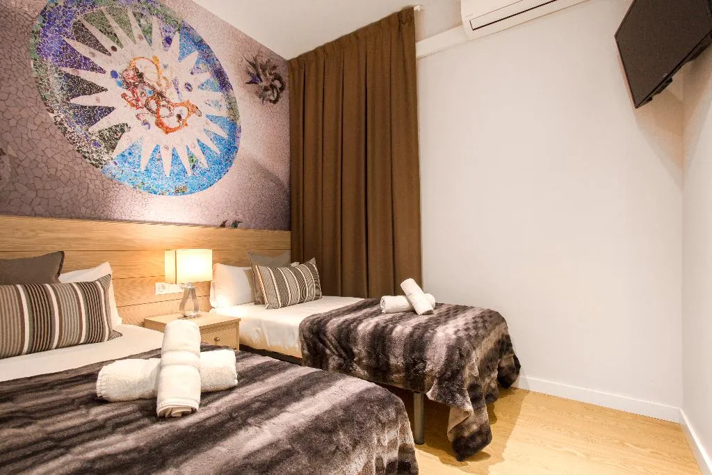 APARTMENT CAPACITY 2 TWO BEDROOMS Room, Dailyflats Barcelona Center, Barcelona