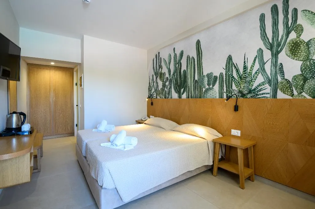 Double or Twin SUPERIOR GARDEN VIEW Room, Malia Bay Beach Hotel & Bungalows, Crete
