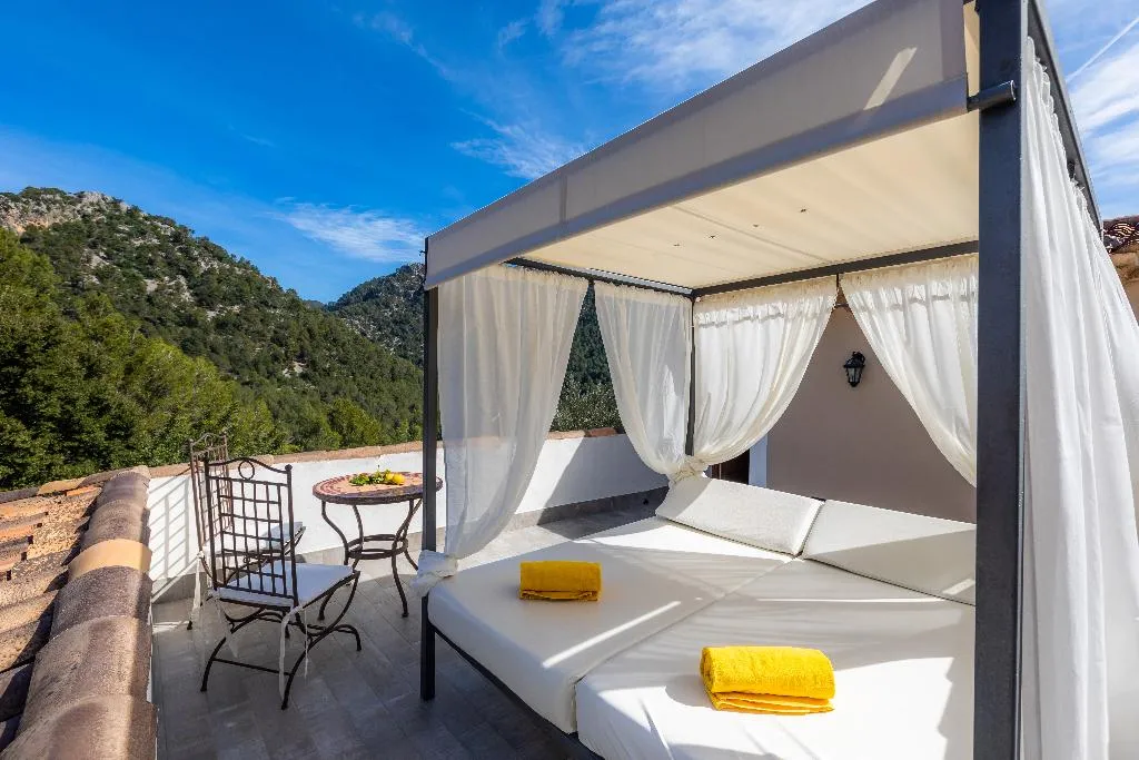 Double or Twin WITH TERRACE Room, Finca Albellons, Majorca