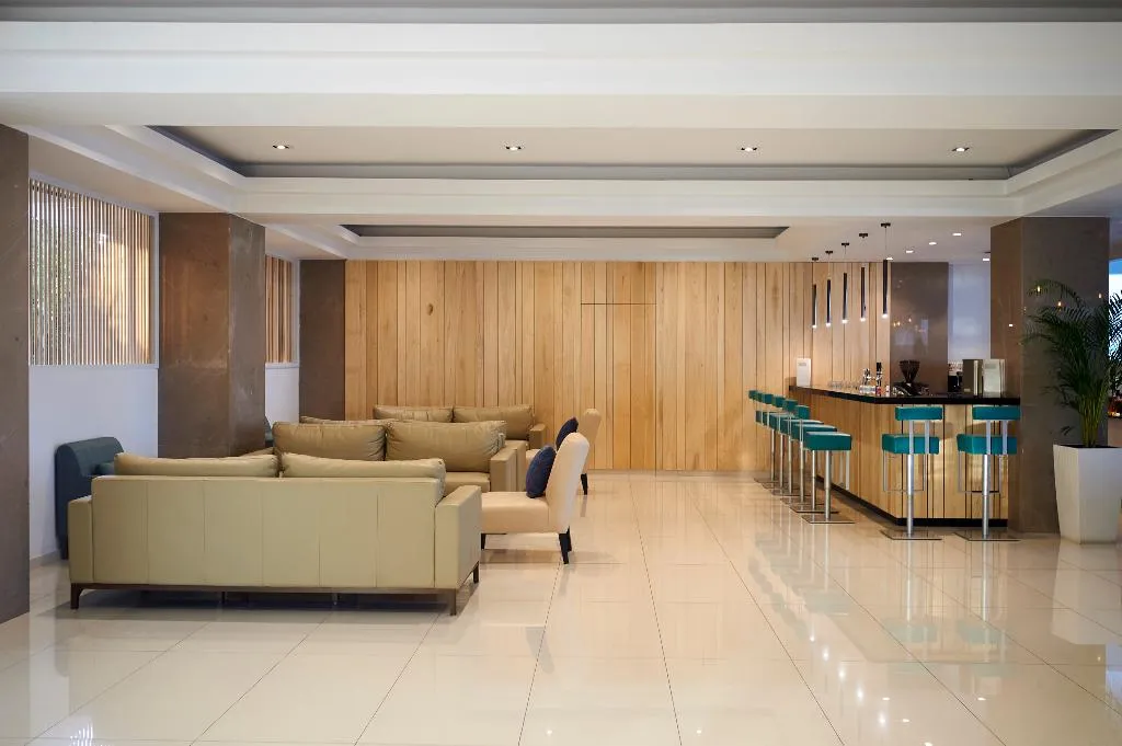 Bar, Sunrise Oasis Hotel & Waterpark, Cyprus
