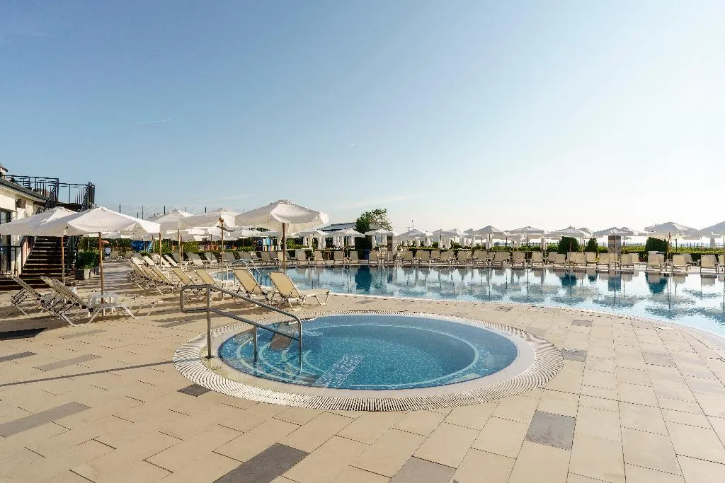 Pool, Alua Helios Bay, Bourgas