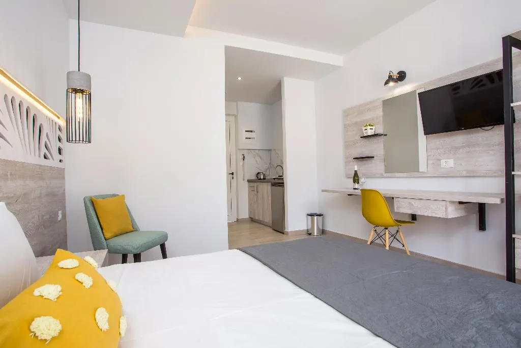 SUITE WITH JACUZZI Room, Casa Stavris, Rhodes