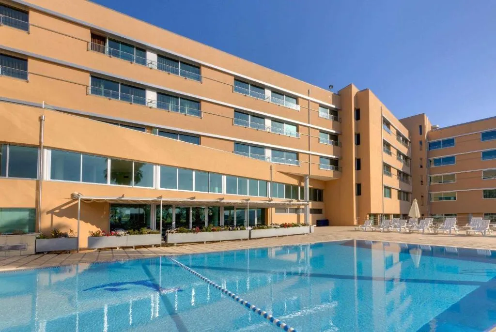 TWIN POOL VIEW Room, Tryp Porto Expo Hotel, Porto