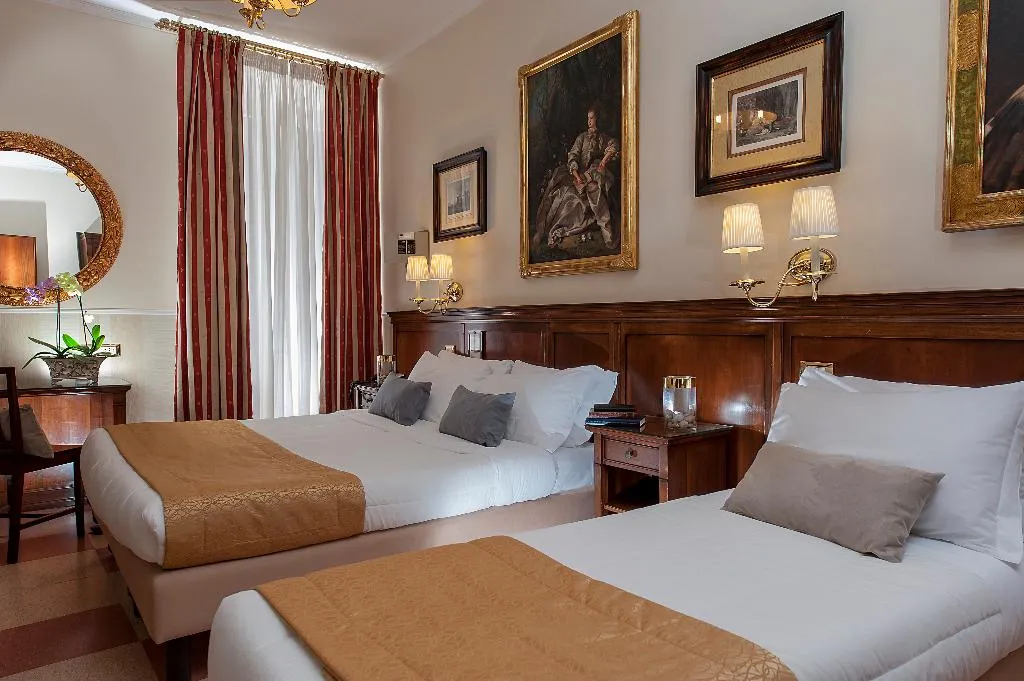 TRIPLE STANDARD Room, Des Artistes, Rome