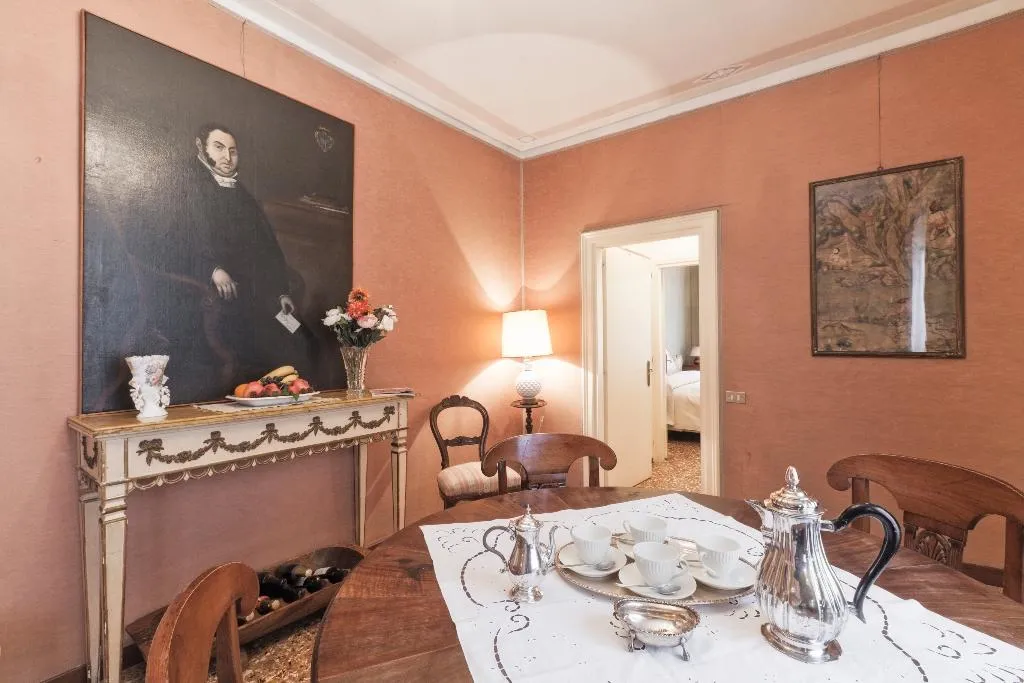 APARTMENT WITH TERRACE Room, Palazzetto San Lio, Venice