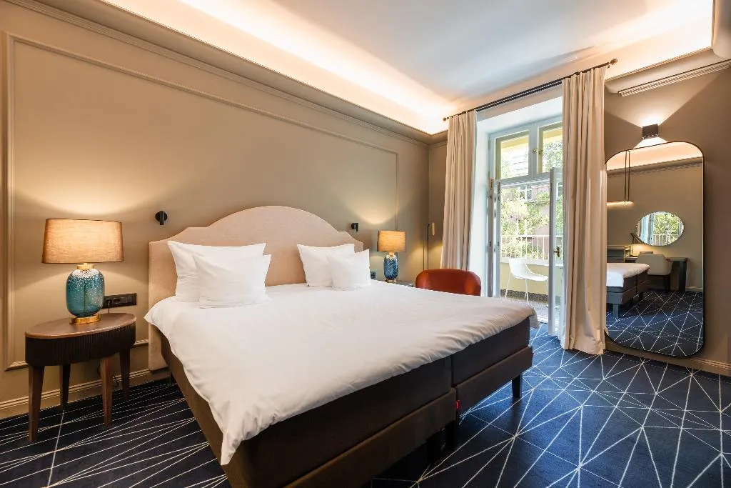 SUITE WITH BALCONY Room, Movenpick Hotel Tallinn, Tallinn