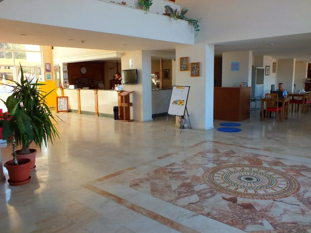 Lobby, Tuntas Family Suites Kusadasi, Izmir