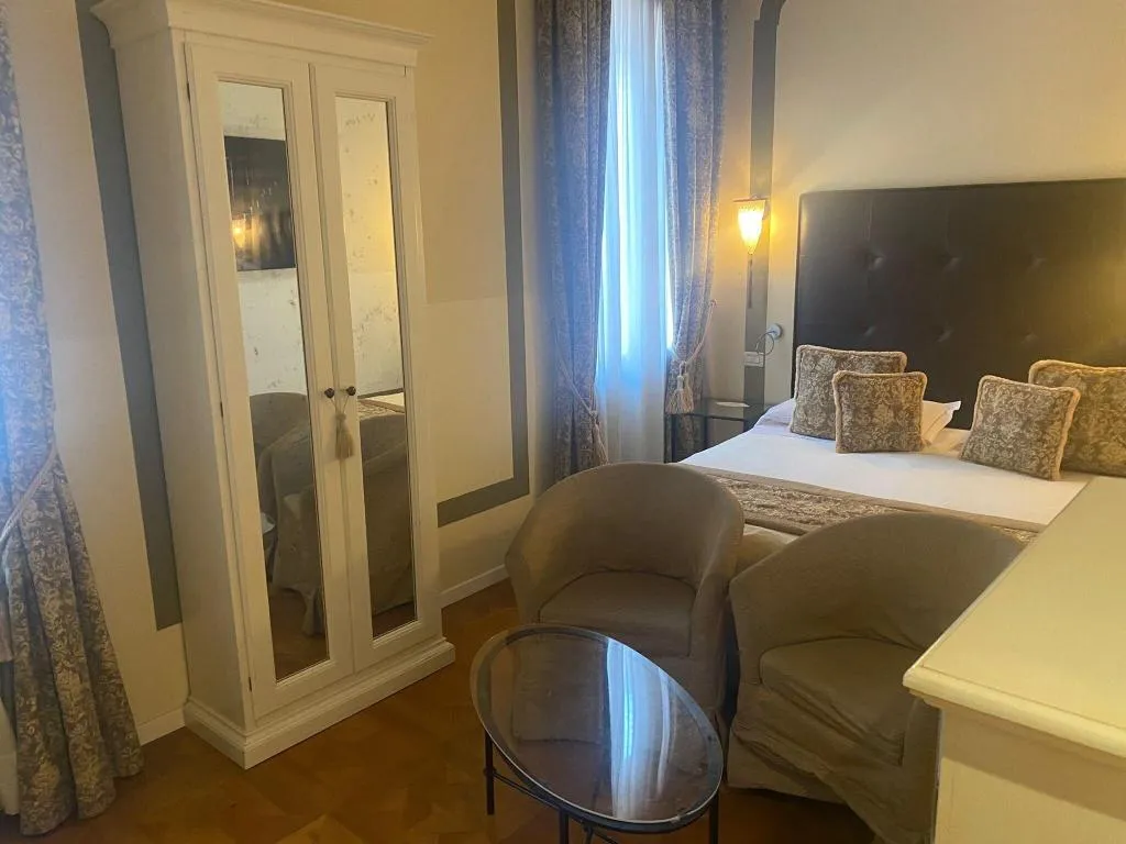DOUBLE ECONOMY Room, Hotel Le Isole, Venice