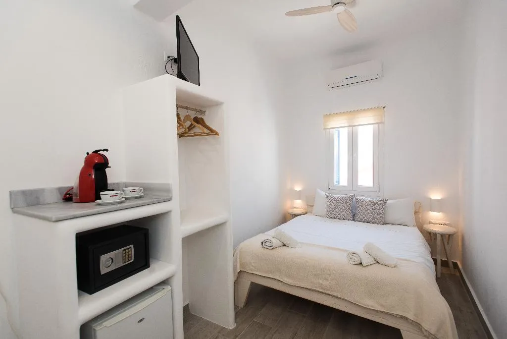DOUBLE DELUXE Room, Eleanna's Suites Mykonos, Mykonos