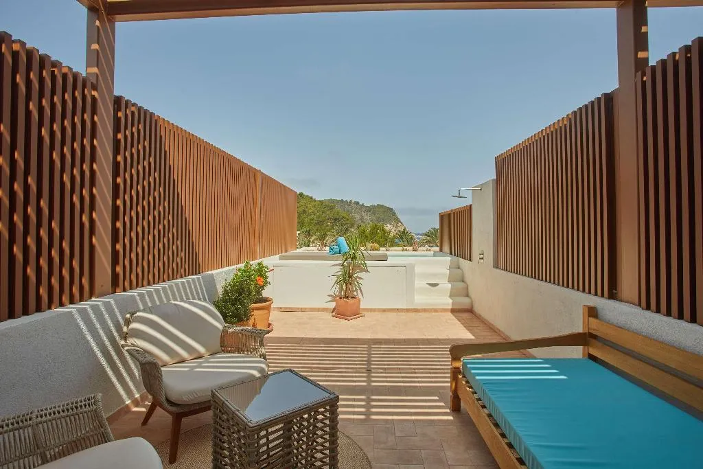 Room, Cala San Miguel Ibiza Res, Curio Colllec by Hilton, Ibiza