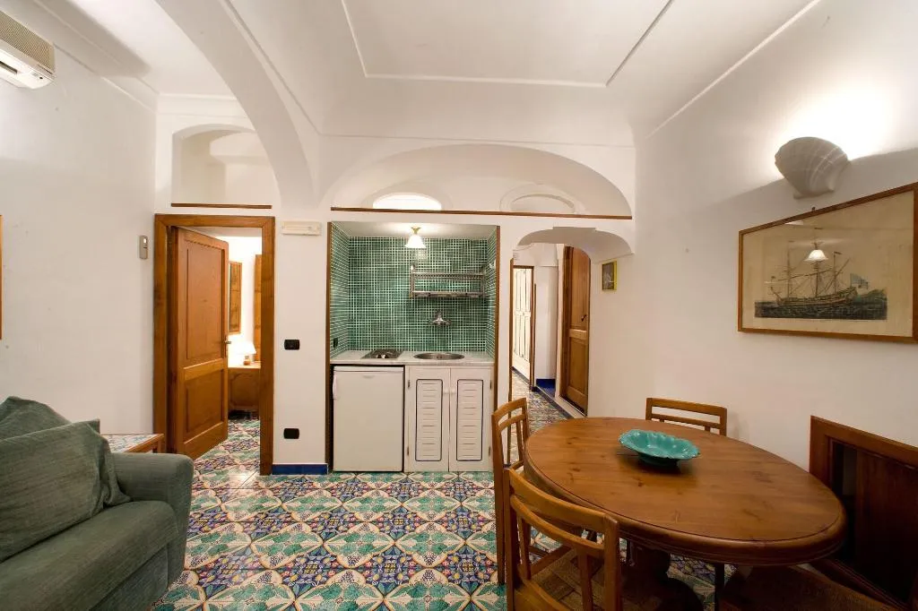 Room, La Caravella Positano, Naples