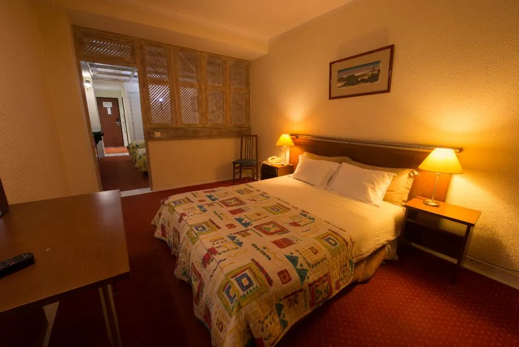 FAMILY ROOM STANDARD Room, Holiday Inn Express Lisbon Principe Real, by IHG, Lisbon