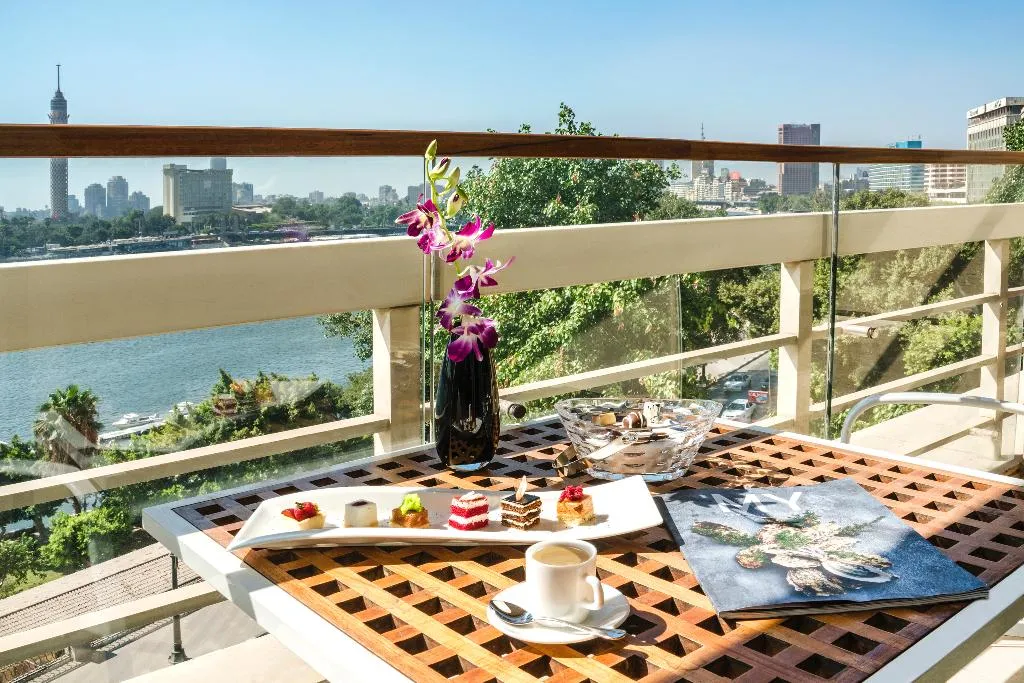 DOUBLE DELUXE RIVER VIEW Room, Kempinski Nile Hotel Garden City Cairo, Cairo