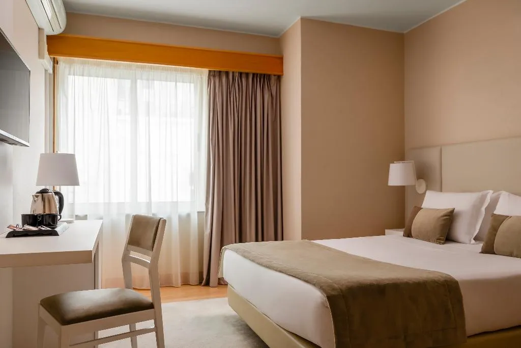 Double or Twin STANDARD Room, Exe Wellington, Porto