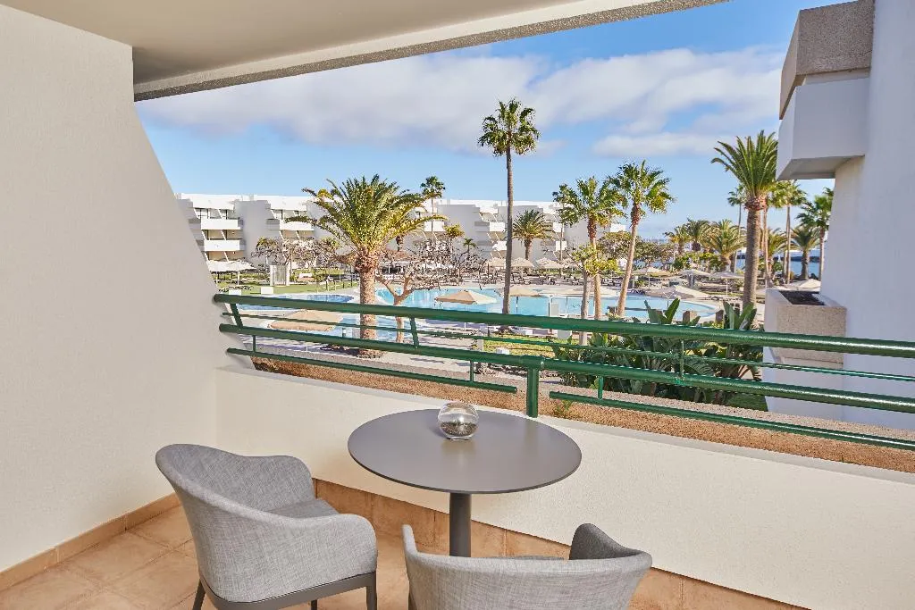 TRIPLE POOL VIEW Room, Grand Hyatt Lanzarote Playa Dorada Resort, Lanzarote