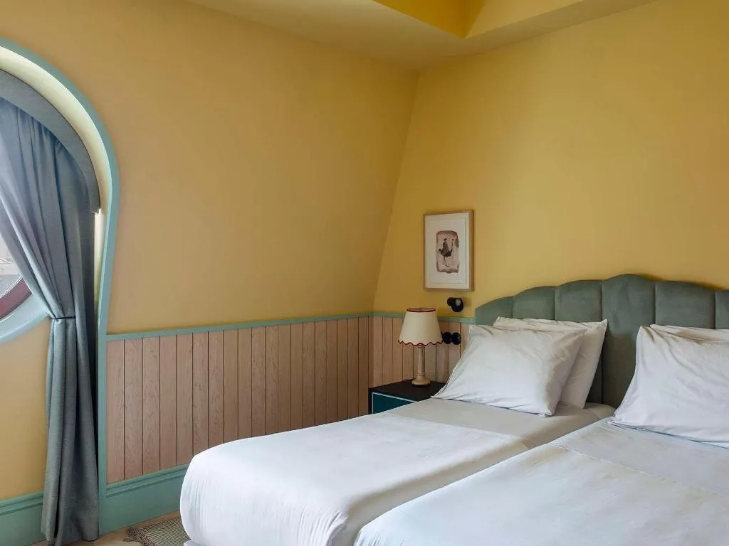 DOUBLE SUPERIOR WITH VIEWS Room, The Editory Boulevard Aliados Hotel, Porto