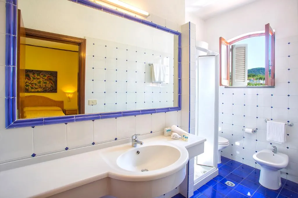 Room, La Scogliera, Naples