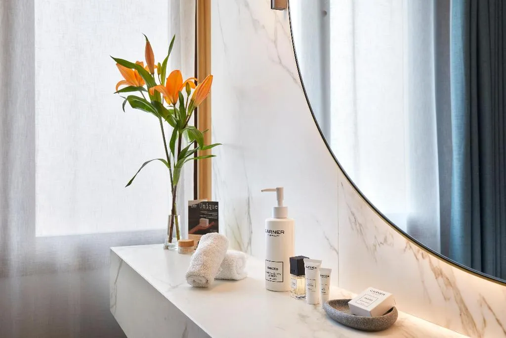 DOUBLE PREMIUM KING BED Room, Kimpton Vividora Hotel, Barcelona