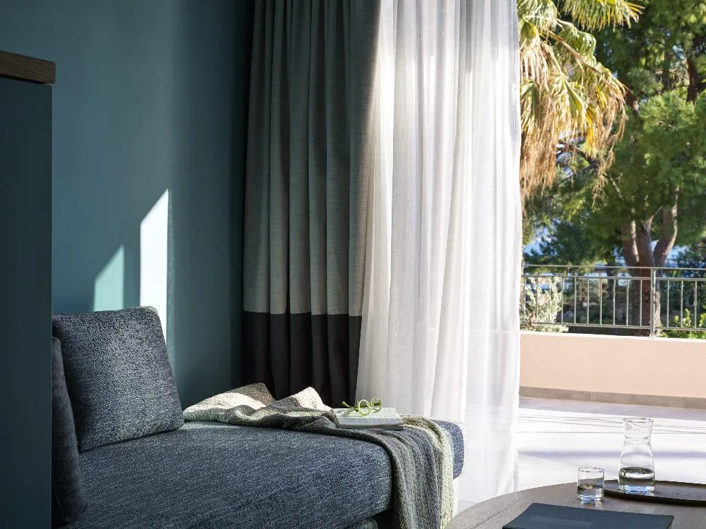 QUADRUPLE TWO BEDROOMS ONE BATHROOM Room, Kalamaki Beach, Athens