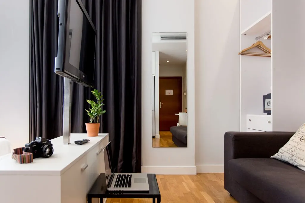 STUDIO STANDARD Room, Mon Suites Catedral, Valencia