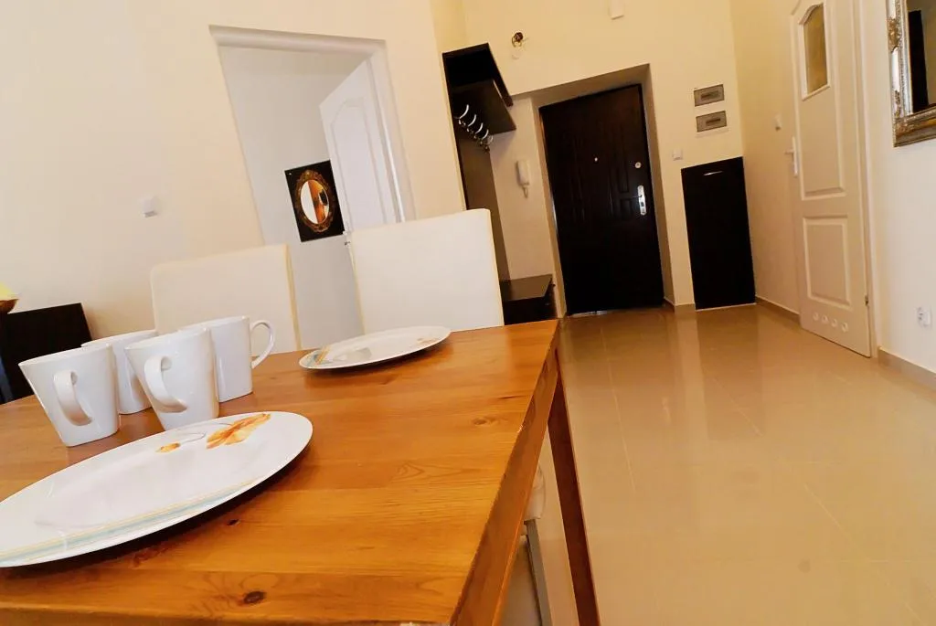 APARTMENT CAPACITY 4 ONE BEDROOM Room, P&J Tourist Apartments, Krakow