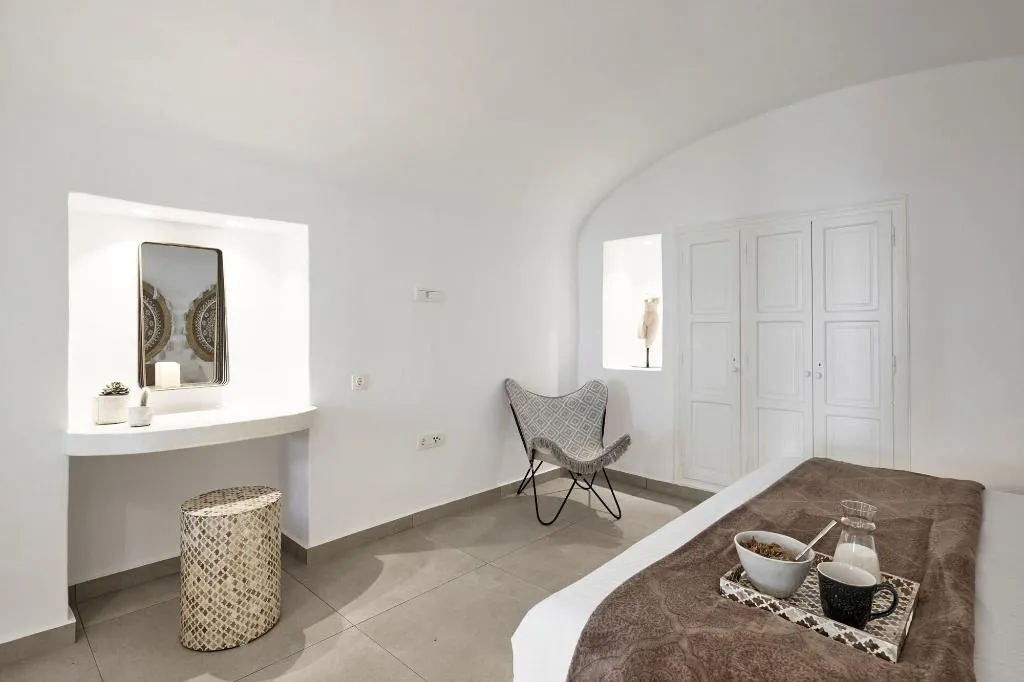 Room, Nano Suites, Santorini