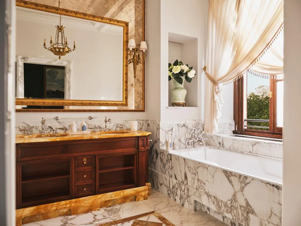 SUITE WITH VIEWS Room, Four Seasons Hotel Firenze, Florence