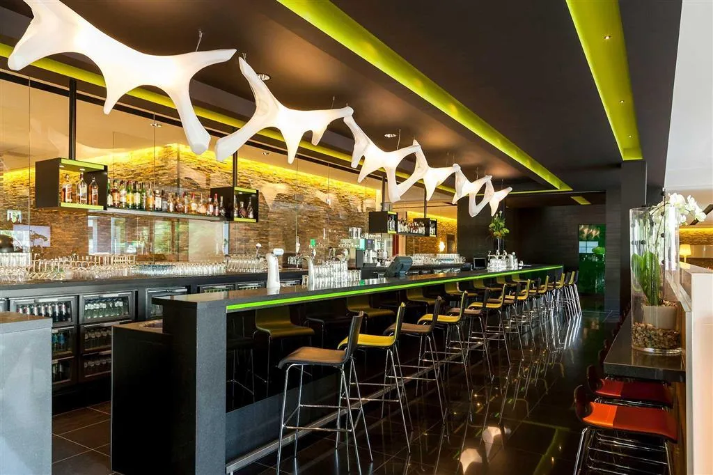 Bar, Novotel Amsterdam City, Amsterdam