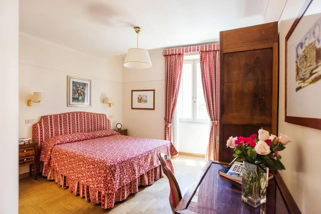 Room, Hotel Due Torri, Rome