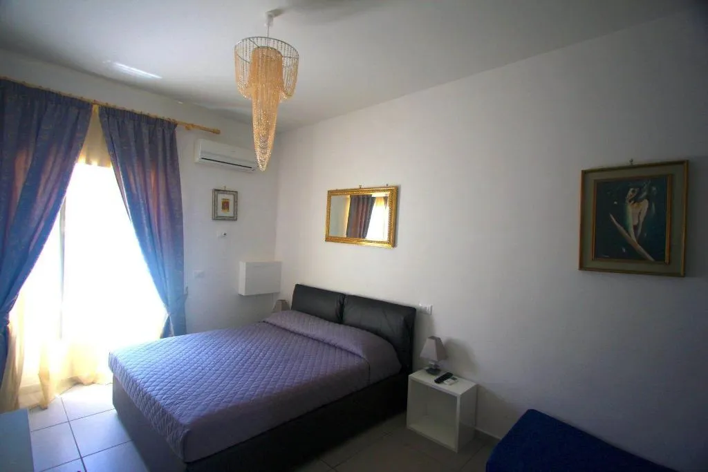 Room, Megaride Santa Lucia, Naples
