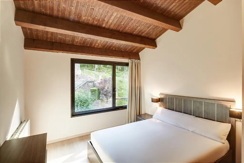 APARTMENT DUPLEX Room, Apartments Masella 1600  Turistics, Costa Brava