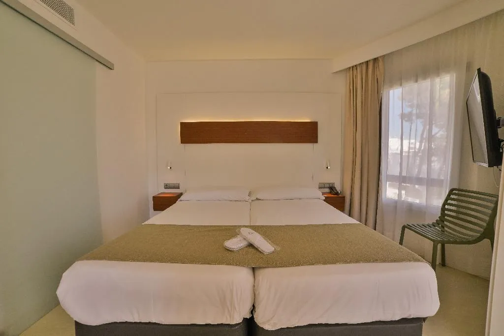 STUDIO PREMIUM Room, Azul Playa Apartments, Majorca