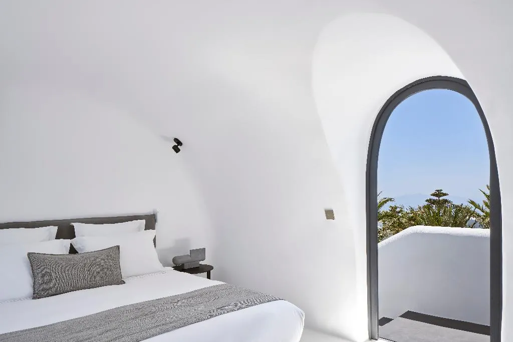 DOUBLE SUPERIOR WITH PRIVATE POOL Room, Pantheon Villas, Santorini