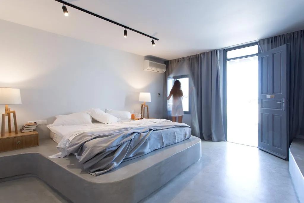 STUDIO WITH JACUZZI Room, Xenones Filotera, Santorini
