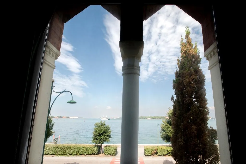 DOUBLE CLASSIC WITH BALCONY Room, Russo Palace, Venice