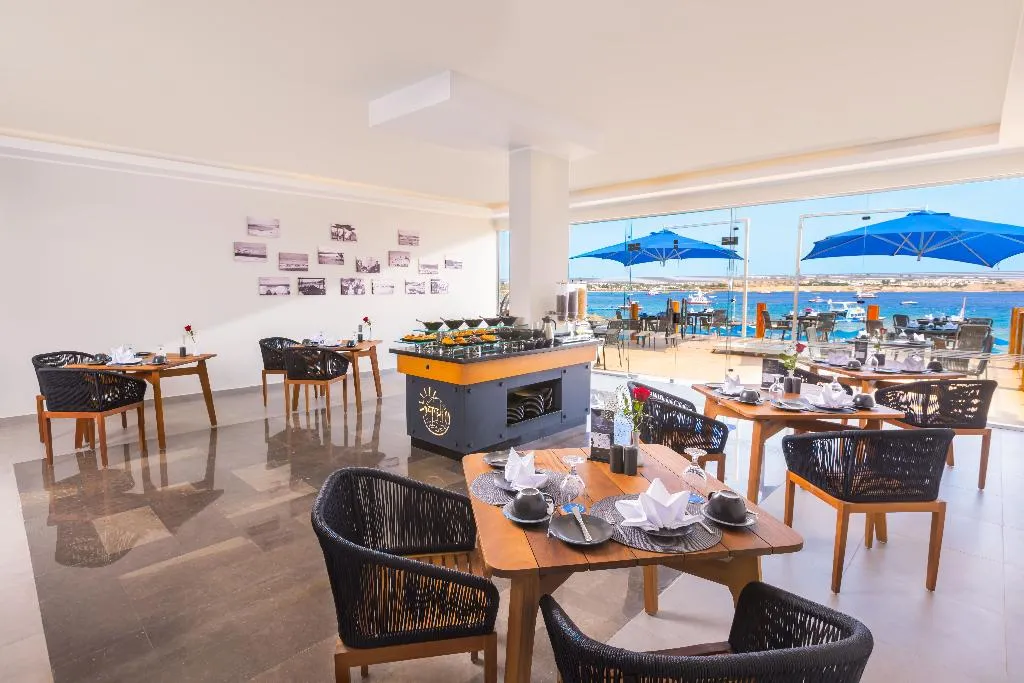 Restaurant, Naama Bay Suites & Spa, Red Sea Riviera