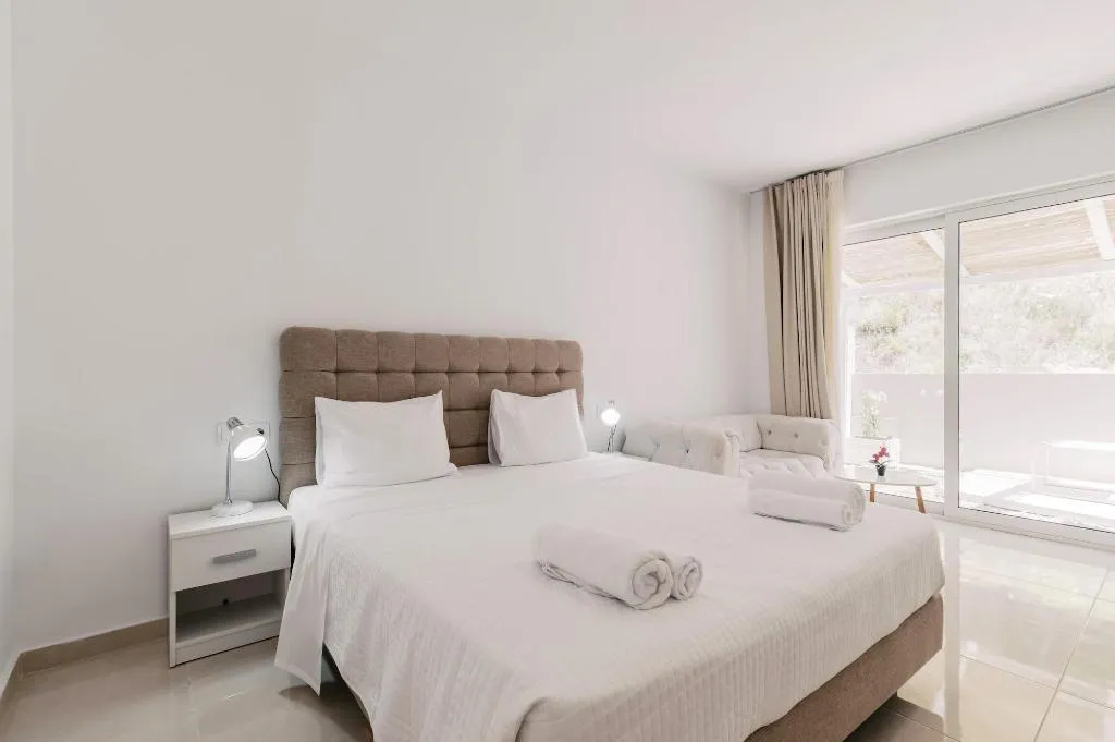 Room, Bamboo Suites, Rhodes
