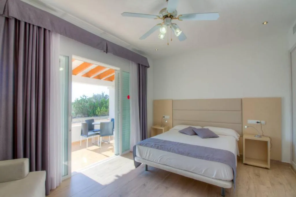 BUNGALOW SUPERIOR Room, Complejo Lago Playa, Ibiza