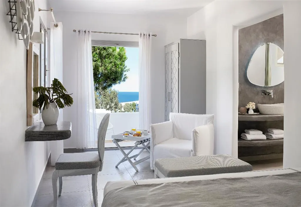 JUNIOR SUITE STANDARD Room, Kalisti Hotel & Suites, Santorini