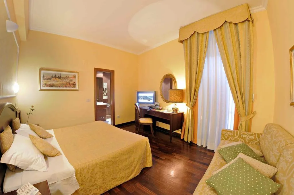 DOUBLE STANDARD Room, Grand Hotel Italia, Perugia