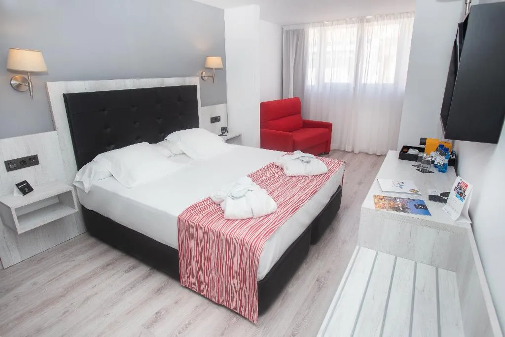 TRIPLE STANDARD Room, Soho Bahía Málaga, Costa Del Sol