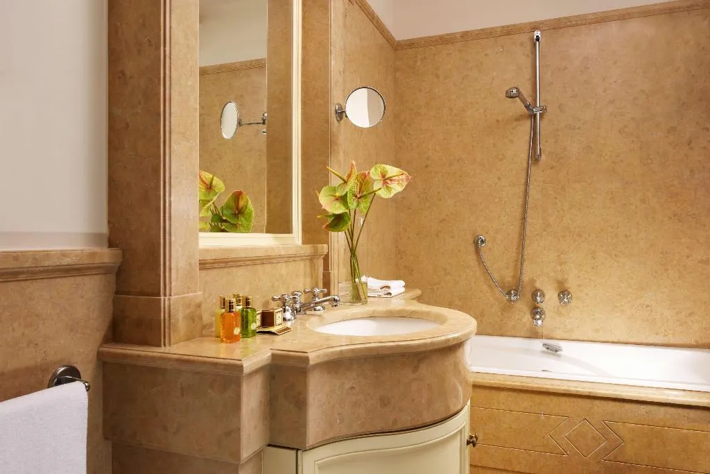 Room, Villa Cortine Palace Hotel, Milan