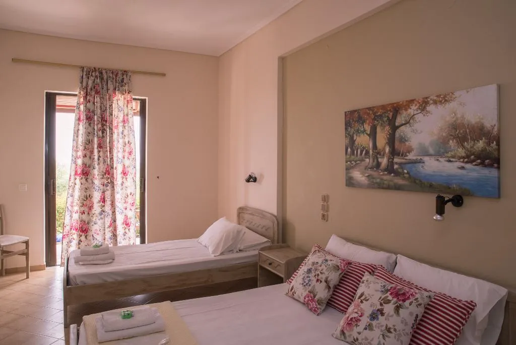 TRIPLE STANDARD Room, Villa Kapnisi, Zante