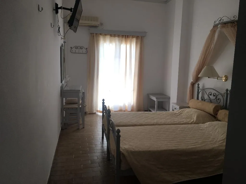 SINGLE STANDARD Room, Avra Santorini, Santorini