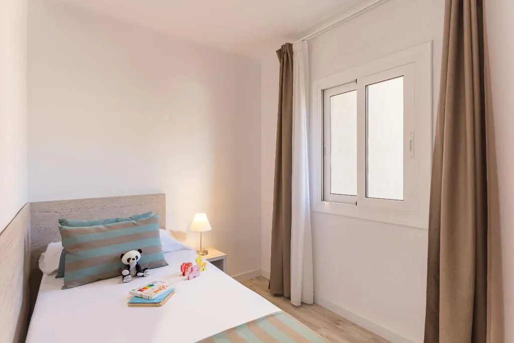 APARTMENT CAPACITY 6 TWO BEDROOMS Room, Pierre & Vacances Estartit Playa, Costa Brava