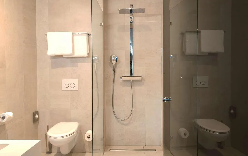 DOUBLE STANDARD Room, DoubleTree by Hilton NDSM Wharf, Amsterdam