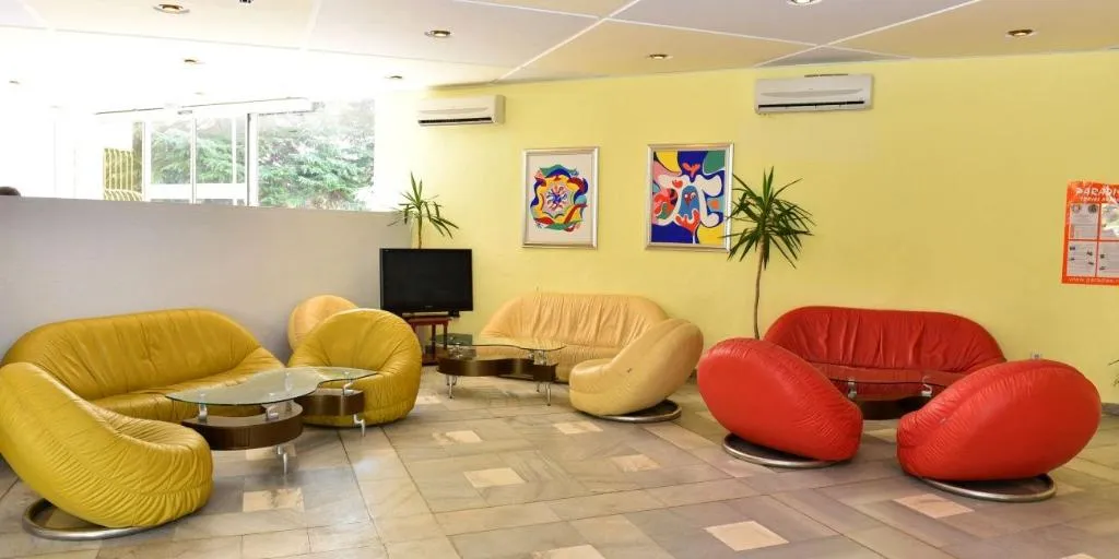 Lobby, Kompas, Varna