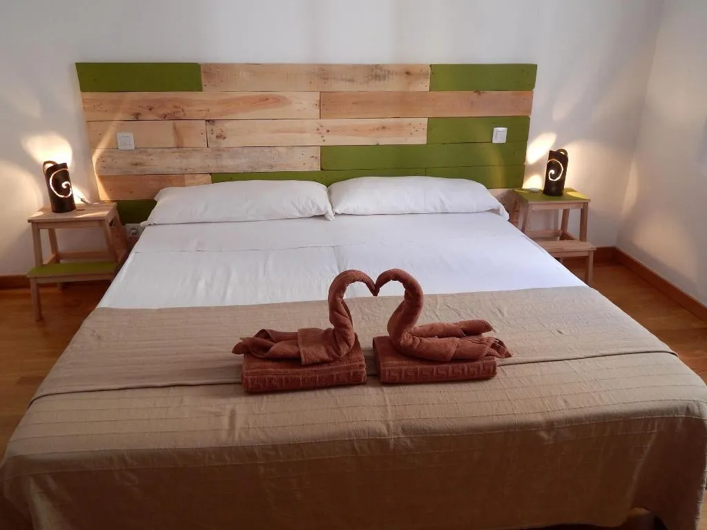 Room, Twenty-Seven Degrees, Gran Canaria
